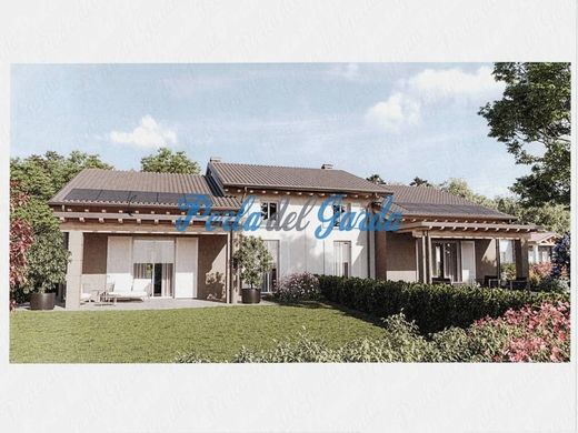 Villa a Ponti sul Mincio, Mantova