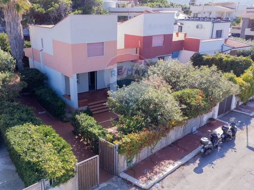 Villa - Isola delle Femmine, Palermo