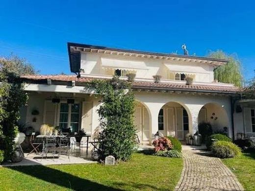 Villa in Forte dei Marmi, Provincia di Lucca