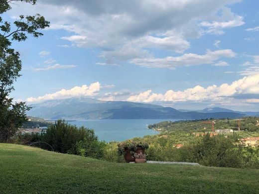 Villa Salò, Brescia ilçesinde