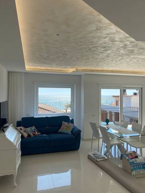 Apartment / Etagenwohnung in Terracina, Provincia di Latina