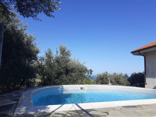 Villa in Varazze, Provincia di Savona