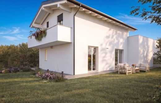 Villa in Lomazzo, Provincia di Como