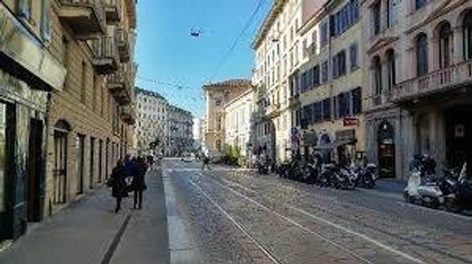 Villa a Milano, Lombardia