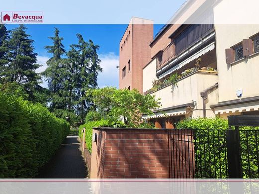 아파트 / Cernusco sul Naviglio, Città metropolitana di Milano