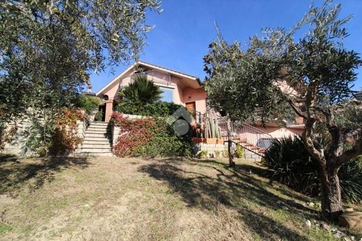 ‏וילה ב  Monterotondo, רומא