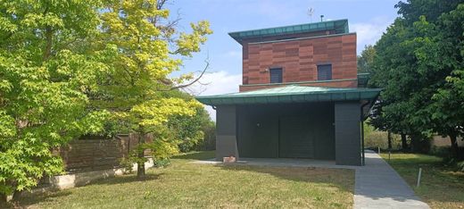 Villa a Crema, Cremona