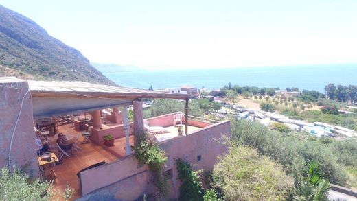 Villa in Leni, Messina