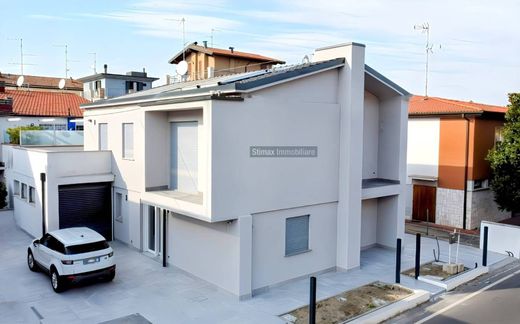 Villa en Castelfranco Emilia, Módena