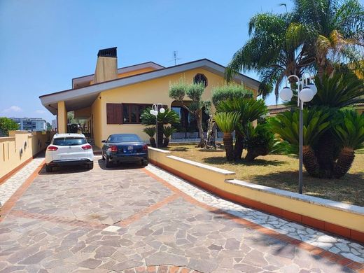 Вилла, Латина, Provincia di Latina