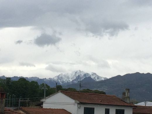 Villa in Pietrasanta, Provincia di Lucca