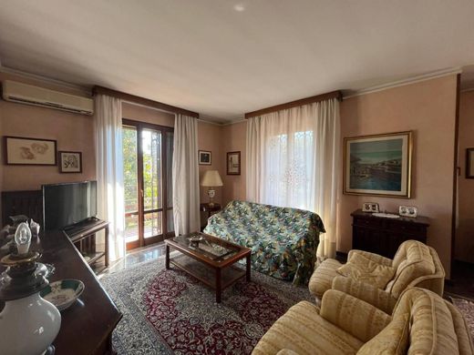 Вилла, Карпи, Provincia di Modena