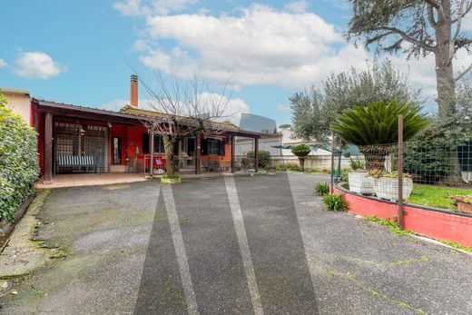 Villa in Rome, Latium