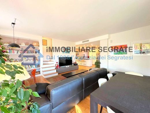 Penthouse in Segrate, Città metropolitana di Milano