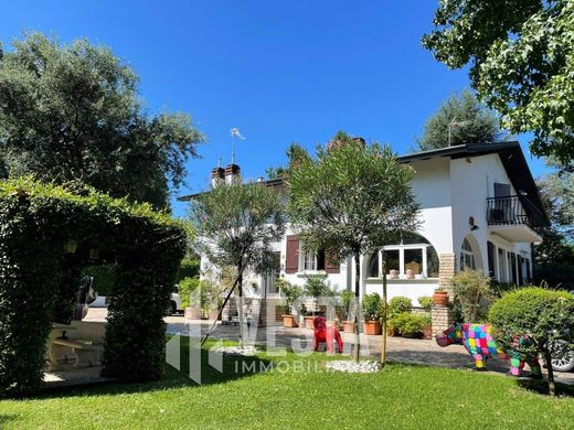 Villa in Imbersago, Provincia di Lecco