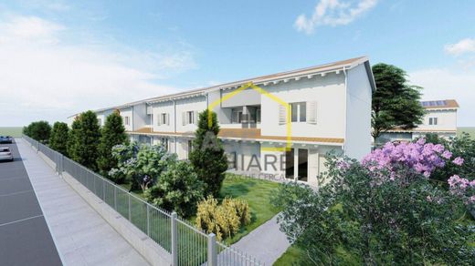 Villa in Vellezzo Bellini, Provincia di Pavia