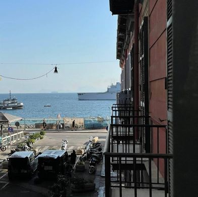 Piso / Apartamento en Nápoles, Napoles