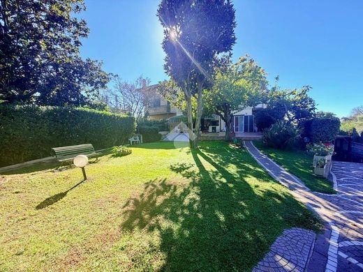 Villa - Roma, Lazio