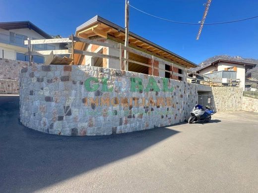 Villa in Telve, Trento
