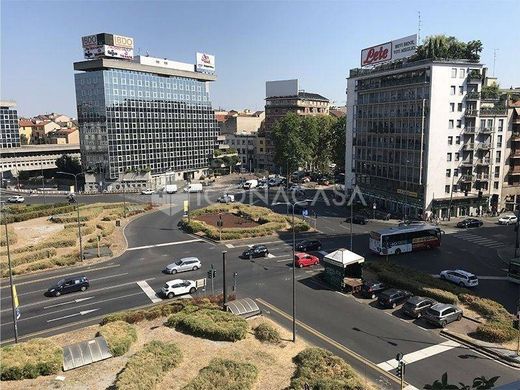 Penthouse Milano, Milano ilçesinde