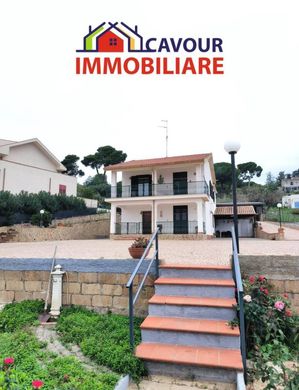Villa in Caltanissetta, Provincia di Caltanissetta