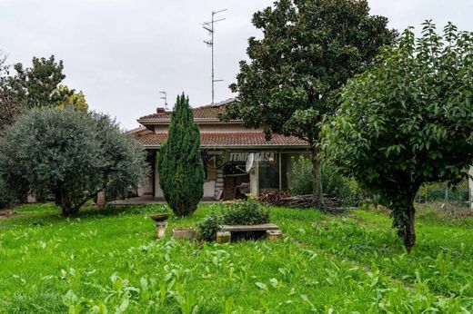 Villa a Cavriago, Reggio Emilia