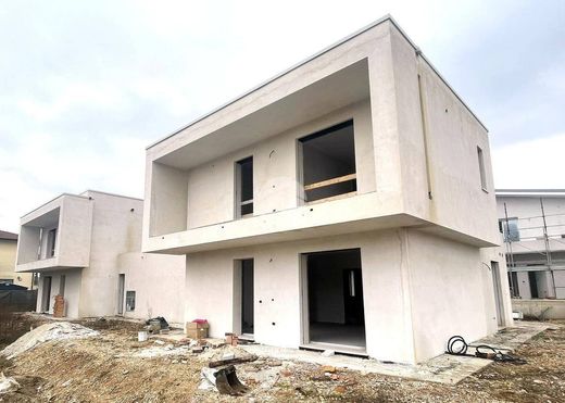 Villa a Buttapietra, Verona