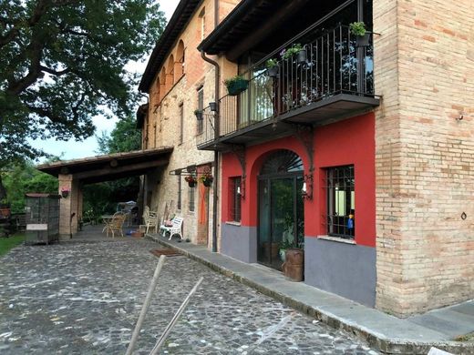 ‏בתי כפר ב  Traversetolo, Provincia di Parma