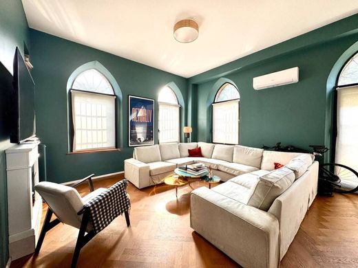 Вилла, Rozzano, Милан