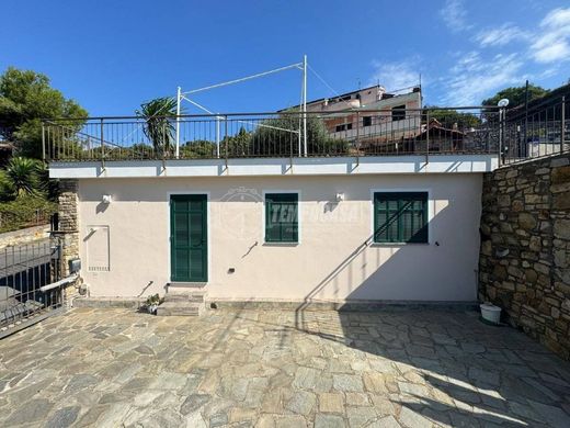 Villa in Andora, Provincia di Savona