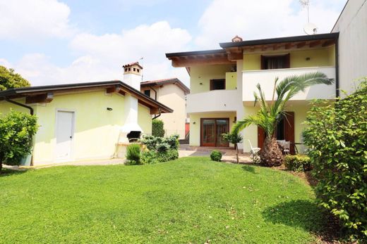 Villa in Pordenone, Friaul-Venetien