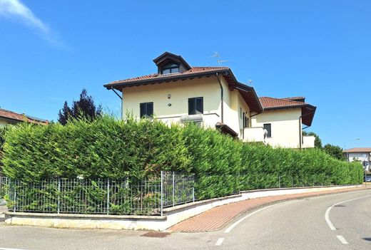 Villa a Pessano Con Bornago, Milano