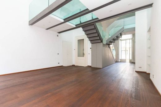 Apartment / Etagenwohnung in Turin, Piemont