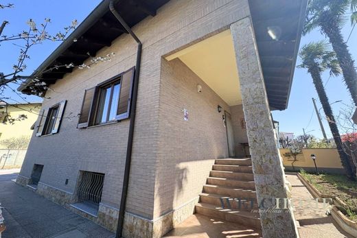 Villa in Arluno, Milan