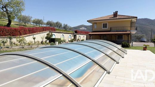 Villa in Vietri di Potenza, Provincia di Potenza