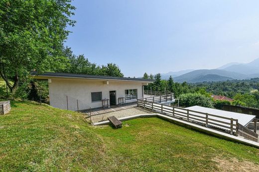 别墅  Giaveno, 都灵省