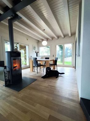 Villa - Volpago del Montello, Provincia di Treviso