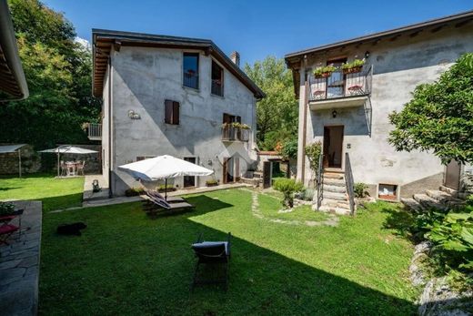 Villa in Galbiate, Provincia di Lecco