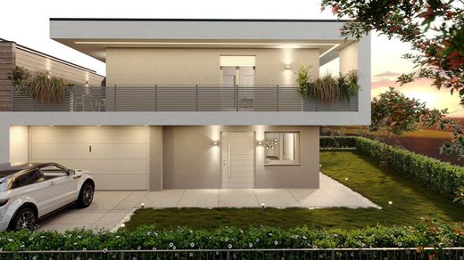 Villa a Tradate, Varese