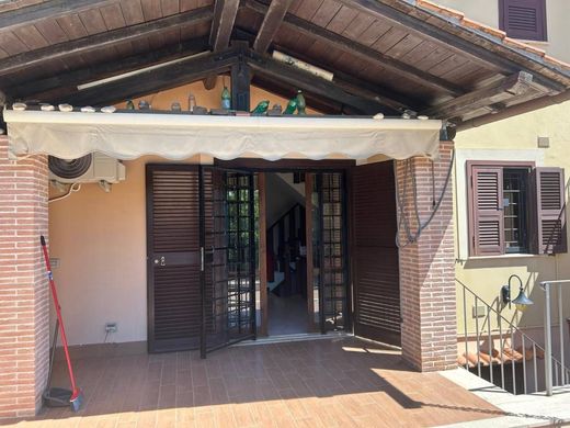 Maison mitoyenne à Ladispoli, Rome