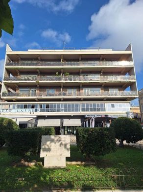 Apartment / Etagenwohnung in Civitavecchia, Rom