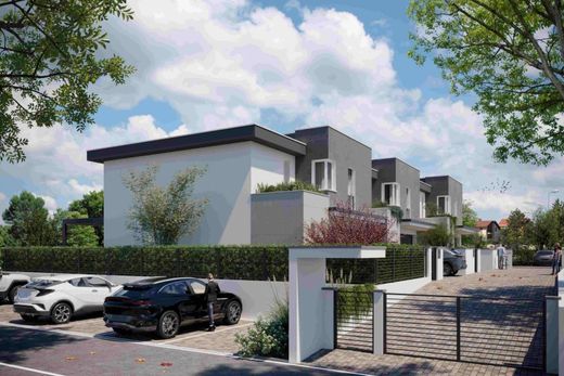 Terraced house in Modena, Provincia di Modena