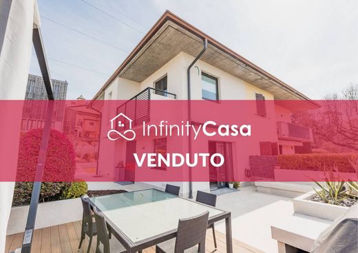 Вилла, Pastrengo, Provincia di Verona