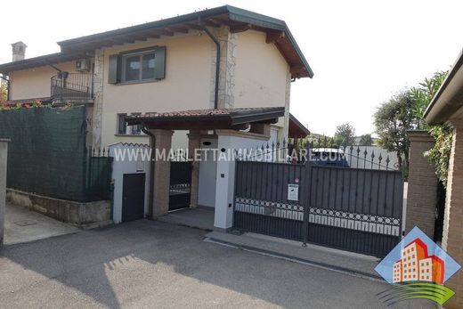 Villa in Sergnano, Provincia di Cremona