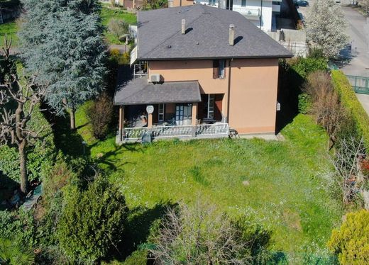 Villa in Arese, Mailand