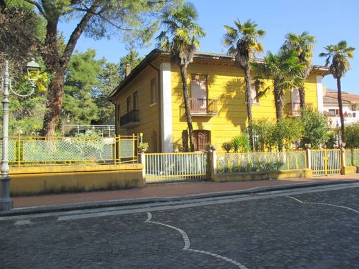 Villa in Pietrelcina, Provincia di Benevento