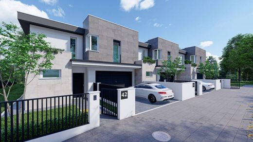 ‏בתים מדורגים ב  Modena, Provincia di Modena