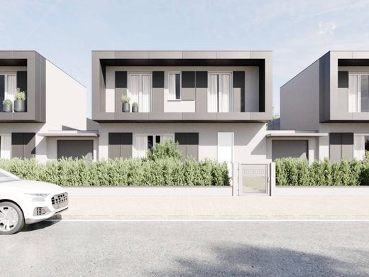 Villa a Modena, Emilia-Romagna