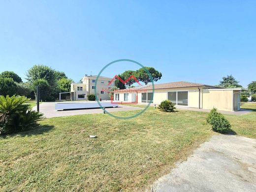 Villa in Pescia, Provincia di Pistoia