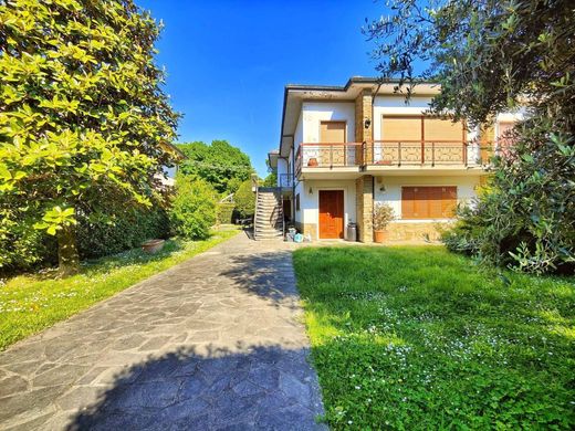 Villa à Campi Bisenzio, Florence